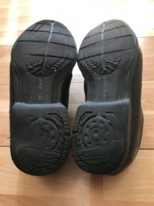 軽さとクッション抜群ビジネシューズ